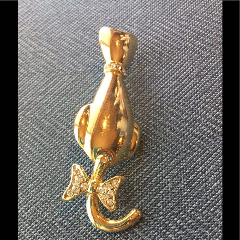 Vintage gold cat brooch with movable tail